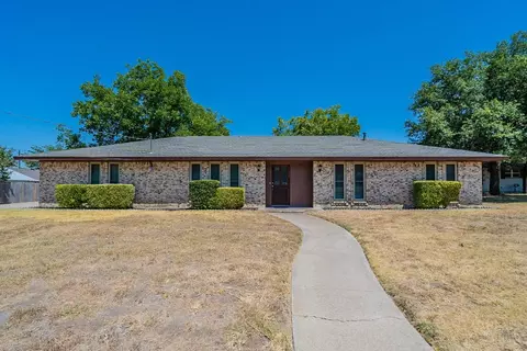 226 Evelyn St, Desoto, TX 75115