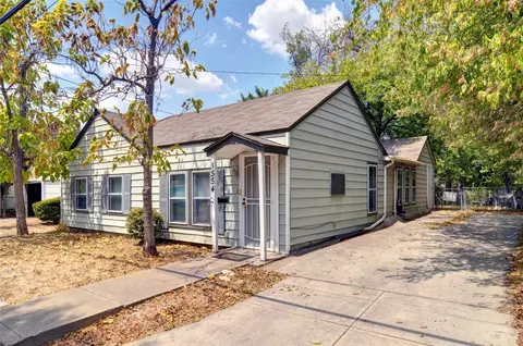 1554 W Shaw St, Fort Worth, TX 76110