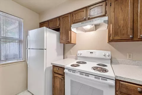 401 Augustine Dr, Euless, TX 76039 photo 12