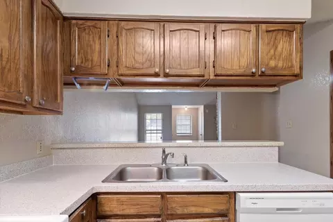 401 Augustine Dr, Euless, TX 76039 photo 10
