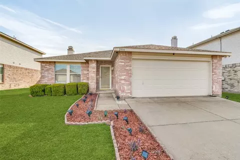 2916 Clemente Dr, Grand Prairie, TX 75052