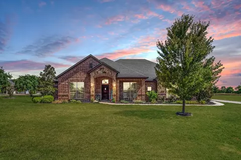 1216 S Sharpshire Dr, Waxahachie, TX 75165