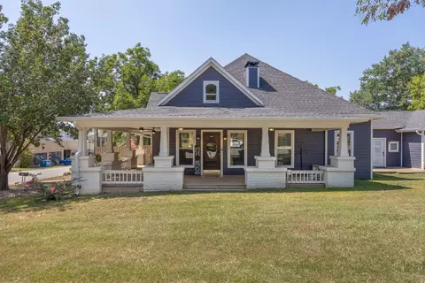 107 N Virginia St, Troup, TX 75789
