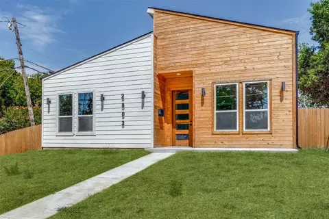 2803 E Overton Rd, Dallas, TX 75216
