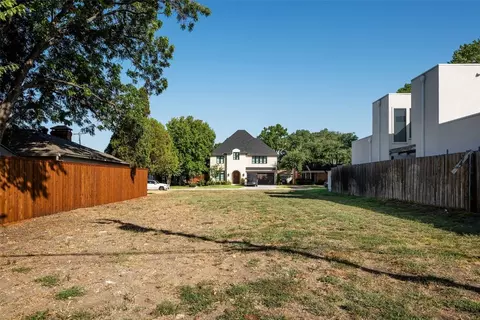 3706 S Versailles Ave, Dallas, TX 75209