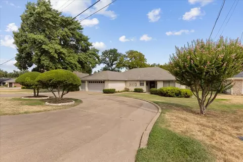 4224 Mojave Dr, Granbury, TX 76049