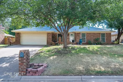 5209 Long Shadows Ln, Abilene, TX 79606