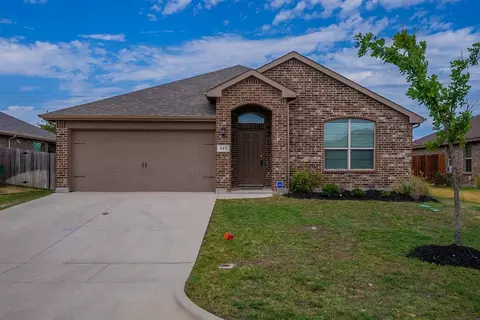 327 Chestnut Ln, Ponder, TX 76259