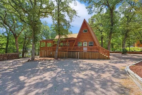 564 Oxford Dr, Gordonville, TX 76245