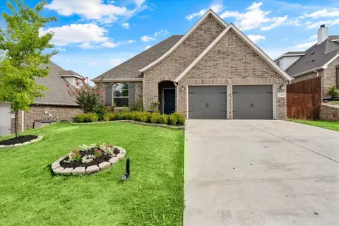 548 Inwood St, Benbrook, TX 76126