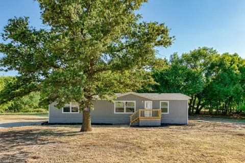 152 Creekview Meadows Dr, Springtown, TX 76082
