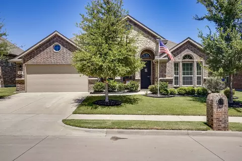 245 Ashlawn Dr, Midlothian, TX 76065