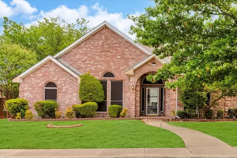 716 Brees Dr, Desoto, TX 75115