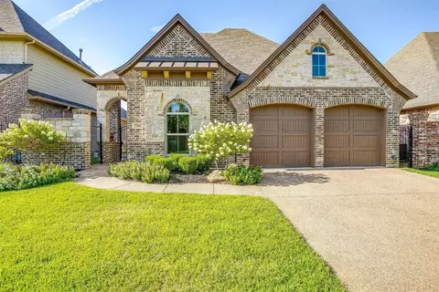 716 E Hill St, Keller, TX 76248