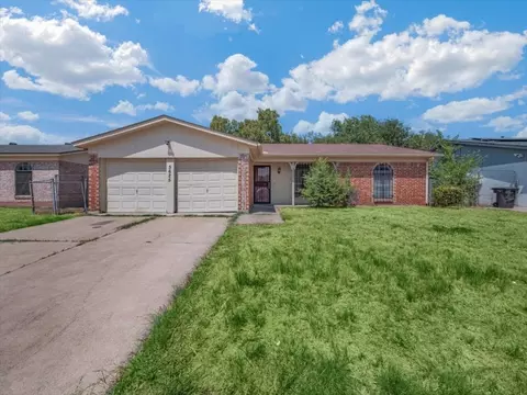 5625 Richardson St, Fort Worth, TX 76119