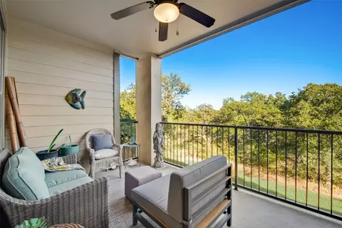 500 Waters Edge Dr #123, Lake Dallas, TX 75065