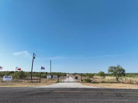 761 Fm 2134, Voss, TX 76888