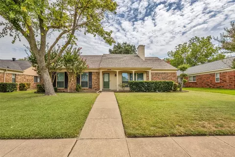 2914 Mars Dr, Garland, TX 75040