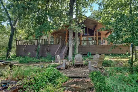 296 Autumn Wood Trl, Holly Lake Ranch, TX 75765