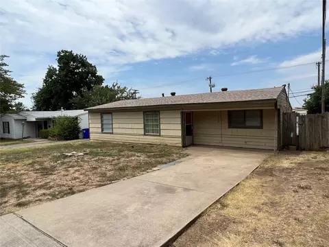 13965 Bee St, Farmers Branch, TX 75234