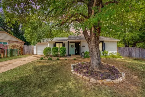 7029 Fallbrook E Ct, Fort Worth, TX 76120