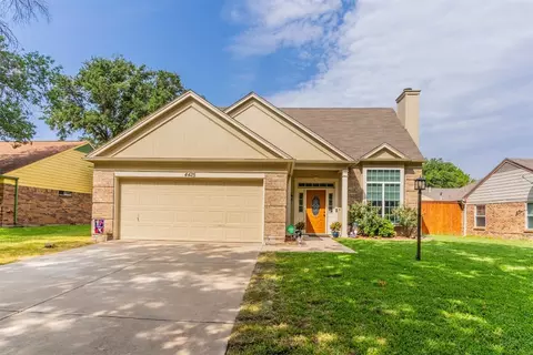 4425 Newport St, Grand Prairie, TX 75052