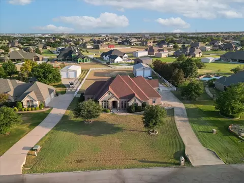 1601 Western Willow Dr, Haslet, TX 76052