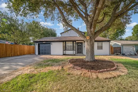 2019 Finley Rd, Irving, TX 75062