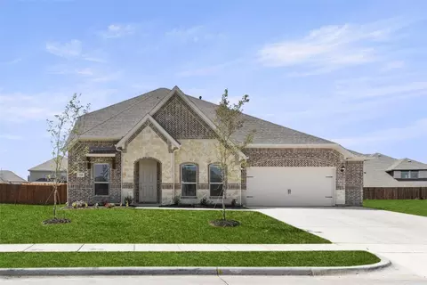 334 Chapel Hill Dr, Forney, TX 75126