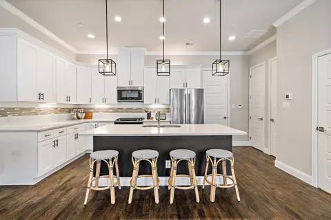 2905 Lindale Dr, Carrollton, TX 75010