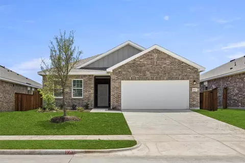 1821 Sandlin Dr, Forney, TX 75126
