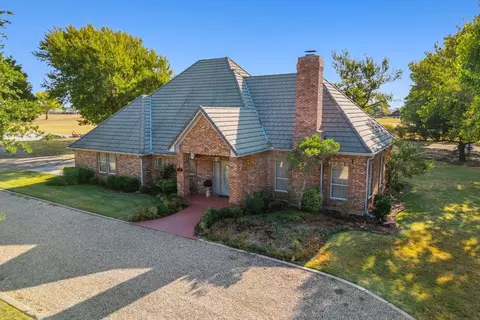 11436 Merlin Dr, Sanger, TX 76266