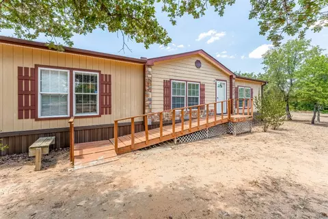 732 N Bosley Rd, Santo, TX 76472