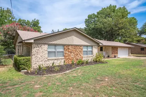 1785 Desert Willow Dr, Canton, TX 75103