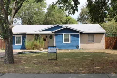 1043 Fairmeadows Cir, Duncanville, TX 75116