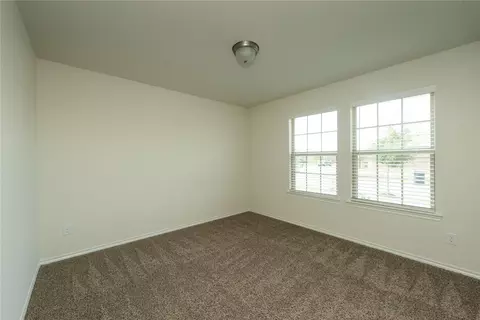 304 Evers Way, Denton, TX 76207 photo 4