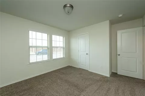 304 Evers Way, Denton, TX 76207 photo 5