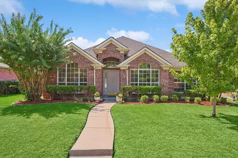4704 Holly Berry Dr, Plano, TX 75093
