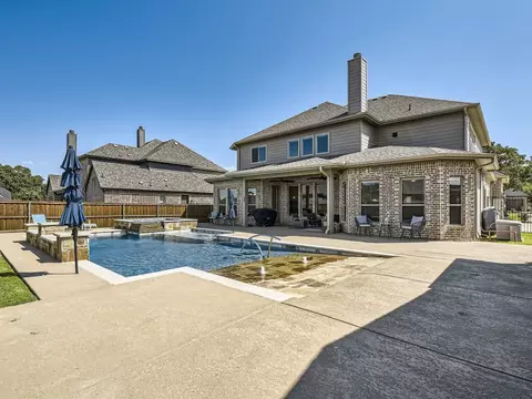 711 Neals Way, Mansfield, TX 76063