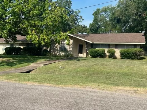550 SW 9th St, Cooper, TX 75432