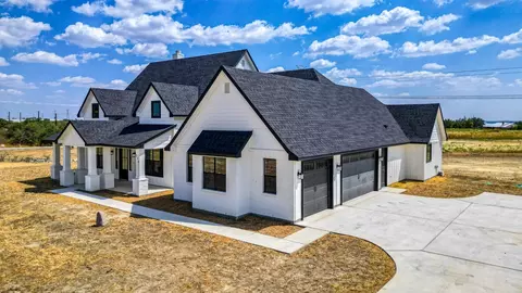 201 Latigo Way, Weatherford, TX 76088
