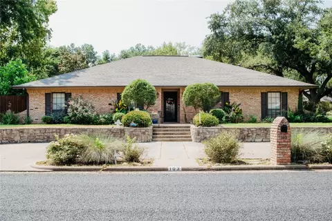 103 Willowbrook Dr, Athens, TX 75751