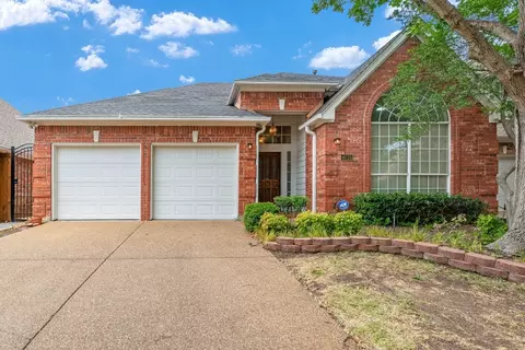 4035 Azure Ln, Addison, TX 75001