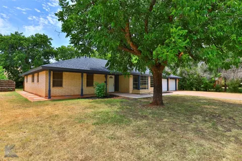 2314 Brookhollow Dr, Abilene, TX 79605