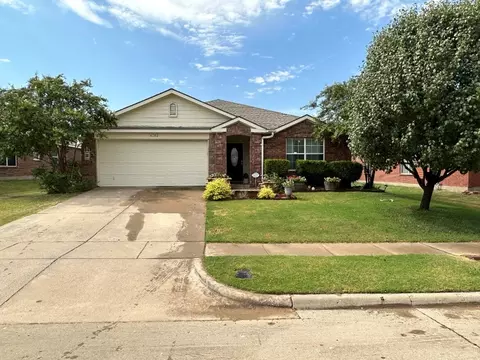 4502 Falcon Dr, Sherman, TX 75092