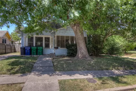 2104 Jones St, Greenville, TX 75401
