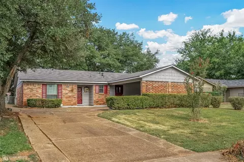 2504 Mcleod St, Bossier City, LA 71111