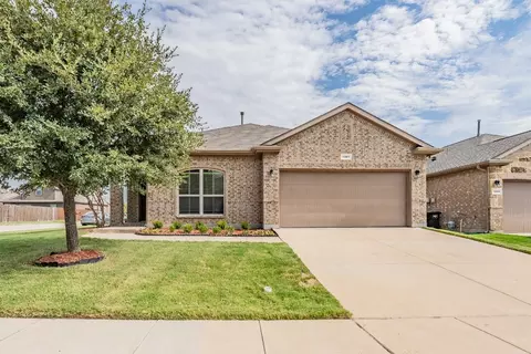 1801 Kachina Lodge Rd, Fort Worth, TX 76131