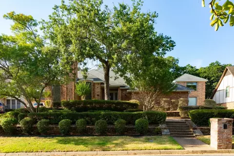 724 Sundance Dr, Arlington, TX 76006
