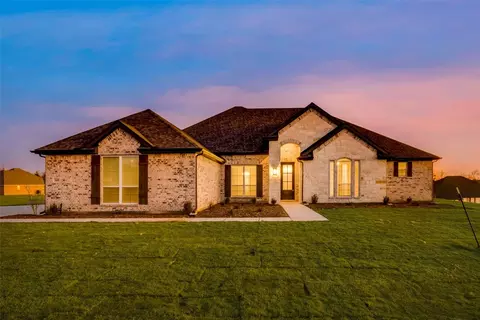 3601 Horseshoe Dr, Van Alstyne, TX 75495